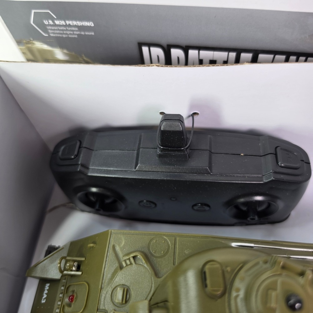 Heng Long 1/30 RC Infrared Battle Tank US M4A3 Sherman 2.4GHz 3841-01 - Picture 6 of 10